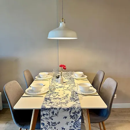 Sea Breeze L 2bd Sea Garden